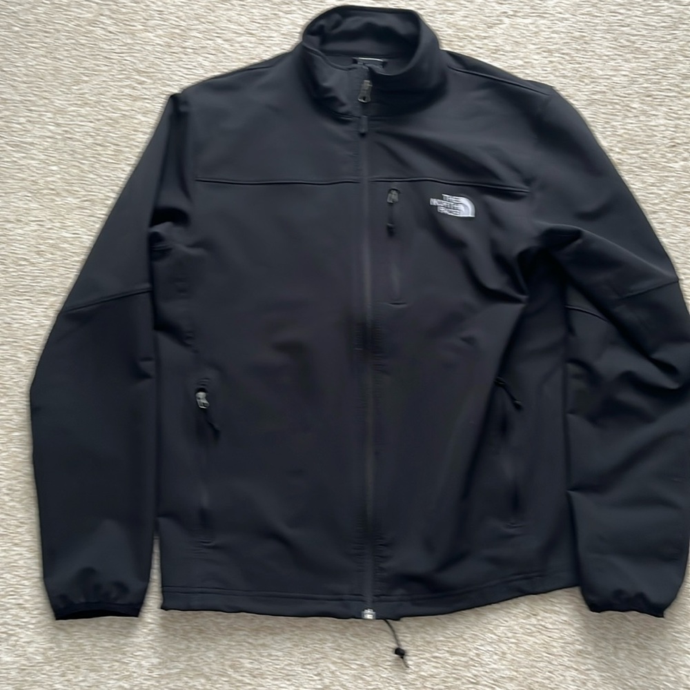 Men’s North Face shell jacket.  Size large color black